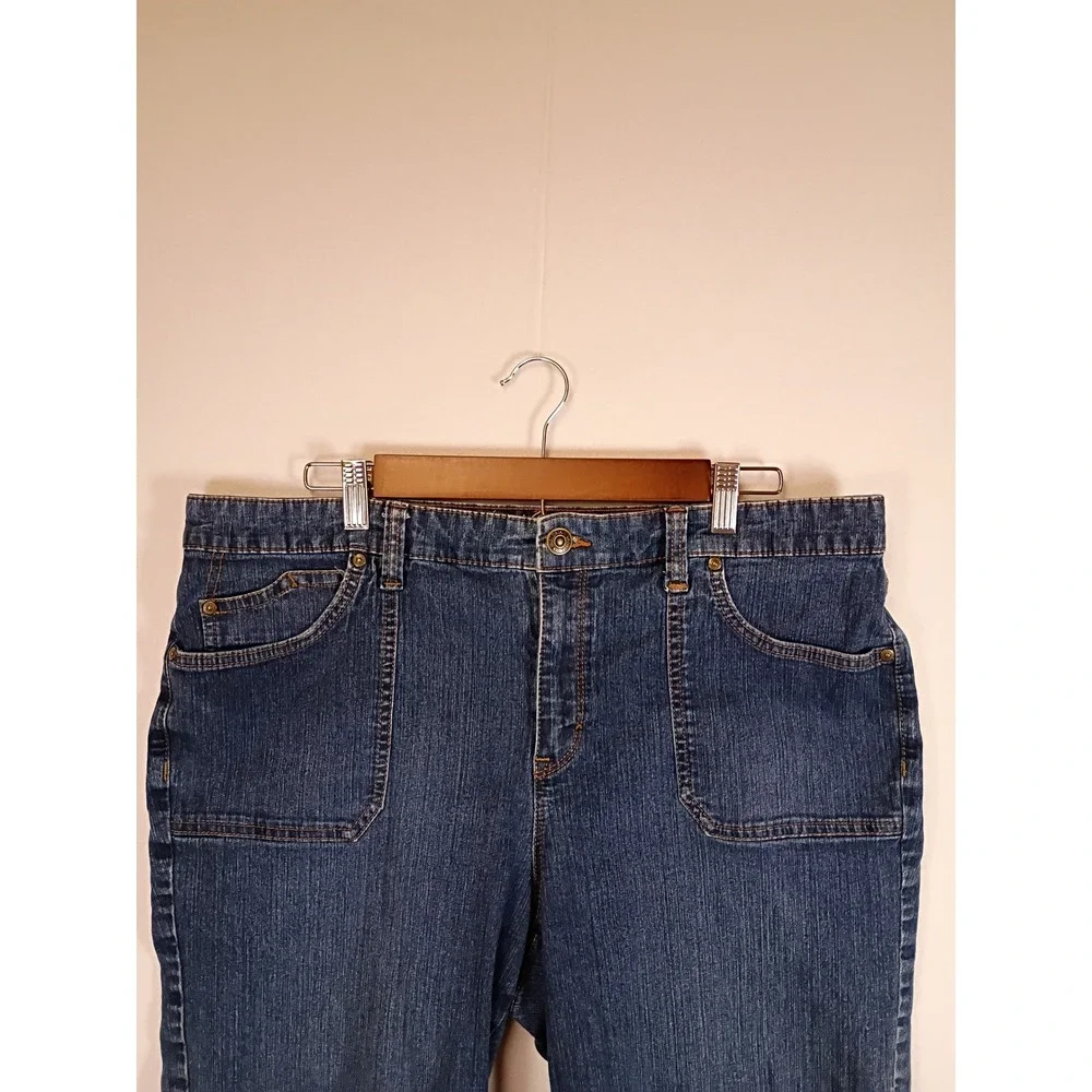 Classic‎ Casual Gloria Vanderbilt Womens 16 Blue Slimming Bermuda Denim Shorts